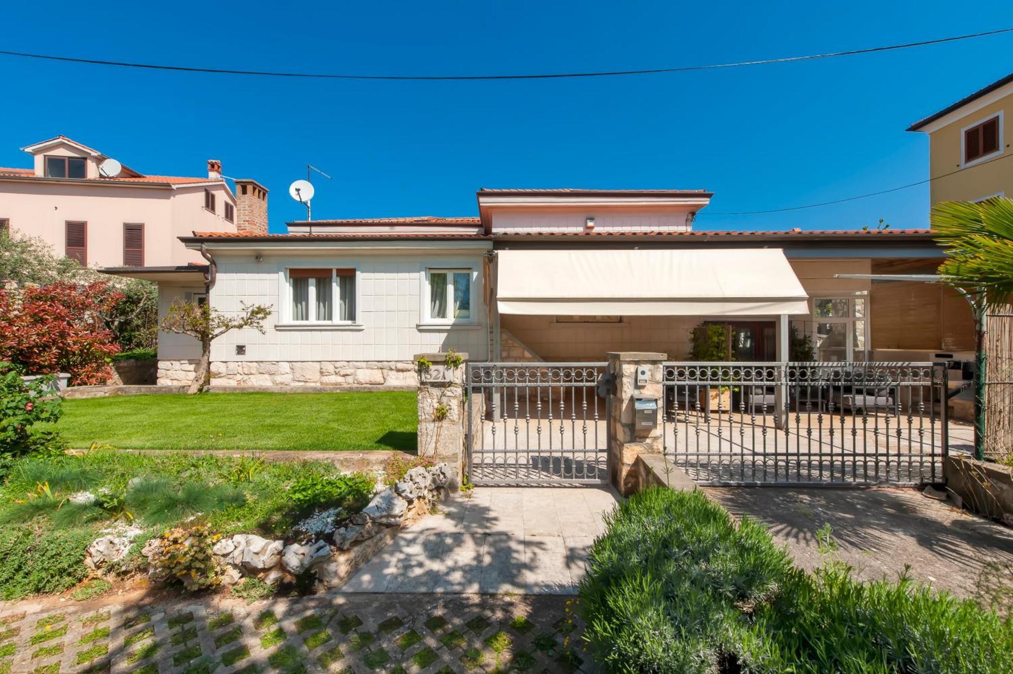 Istarska Holiday home *